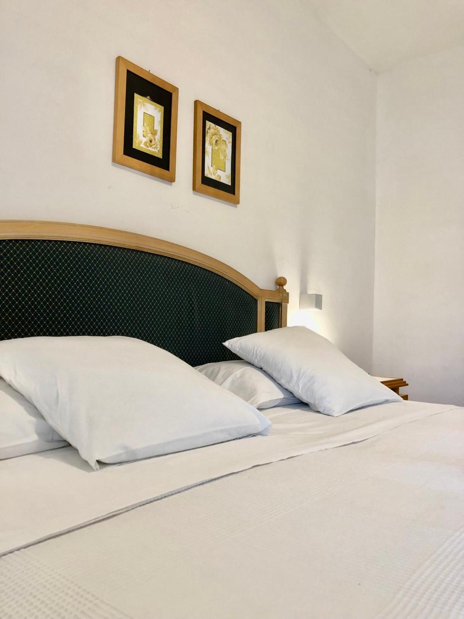 Hotel Pinocchio Cattolica Esterno foto