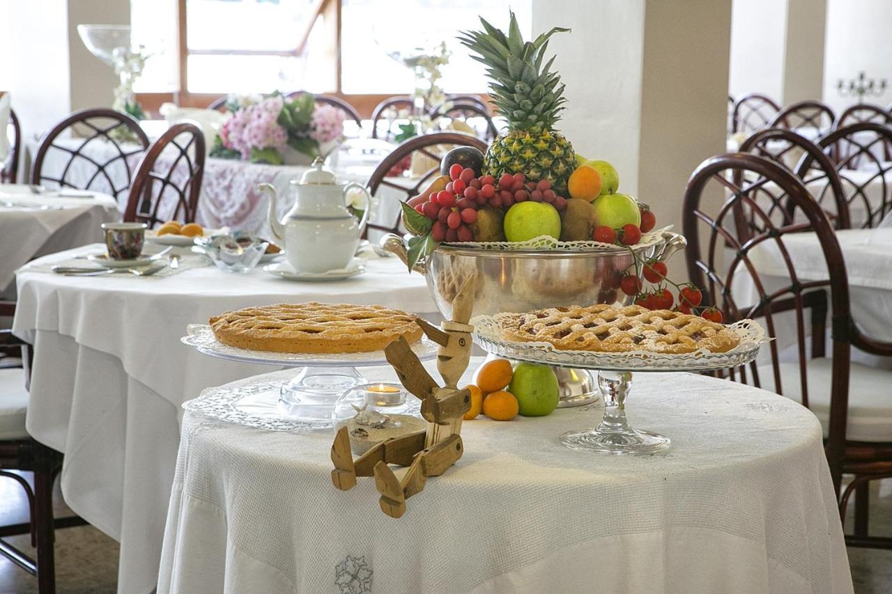 Hotel Pinocchio Cattolica Esterno foto